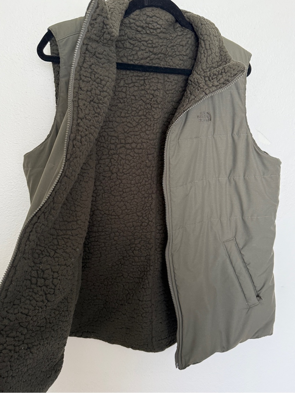 The North Face Reversible Sherpa Puffer Vest Olive Green Teddy Fleece XL - Picture 4 of 10